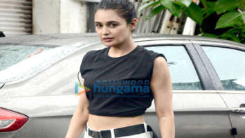 Photos: Yuvika Chaudhary snapped in Andheri