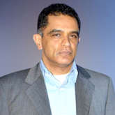 Producer Firoz Nadiadwala helps Mumbai Police with food packets and water amid Covid-19 crisis