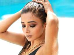 Tina Datta shares a picture in a sizzling hot swimsuit