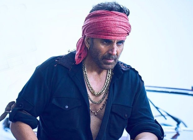 Akshay Kumar and crew to shoot the final sequence of Bachchan Pandey at a multiplex of Andheri Akshay Kumar and crew to shoot the final sequence of Bachchan Pandey at a multiplex of Andheri