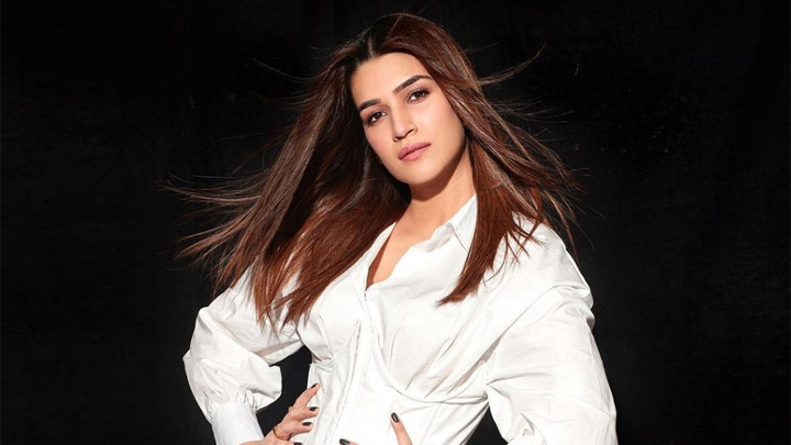 Kriti Sanon on Adipurush: “Prabhas is a very HUMBLE person, very EASY to work with and…” Kriti Sanon on Adipurush: “Prabhas is a very HUMBLE person, very EASY to work with and…”