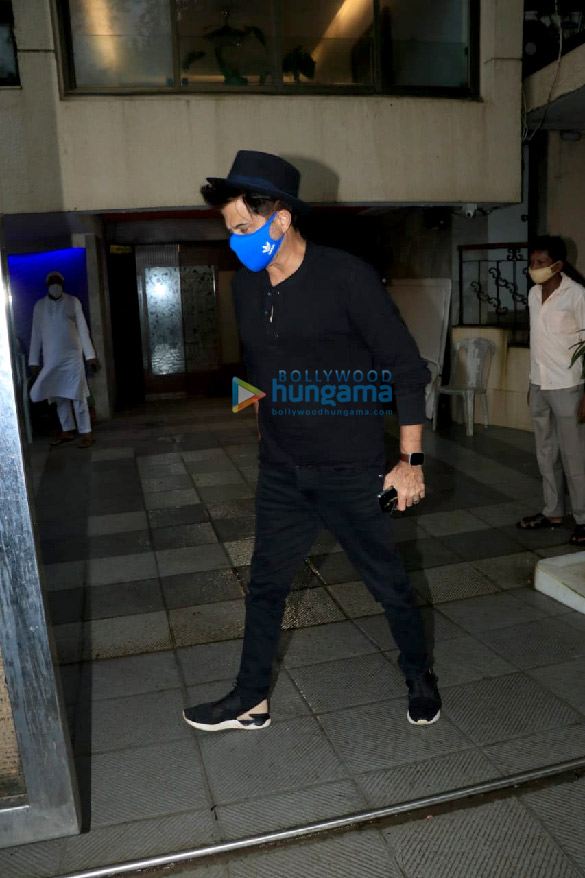 photos anil kapoor snapped at a clinic in bandra 1 4