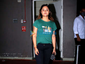 Photos: Arjun Kapoor and Rashami Desai snapped at the airport