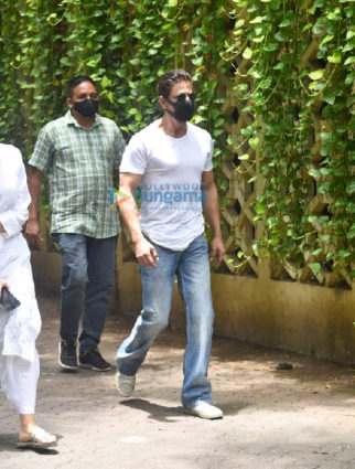 Photos: Celebs arrives at Dilip Kumar’s residence to pay their last respects