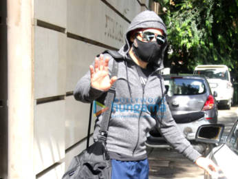 Photos: Emraan Hashmi spotted at the gym in Bandra