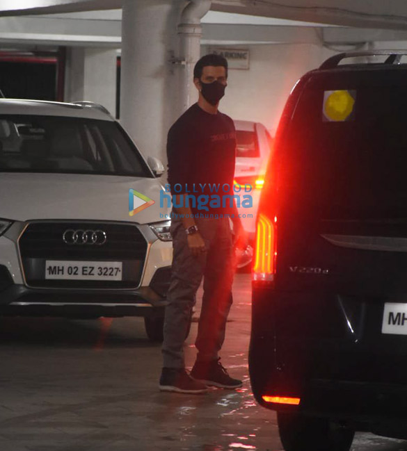 photos hrithik roshan katrina kaif farhan akhtar zoya akhtar snapped at ritesh sidhwanis house 1