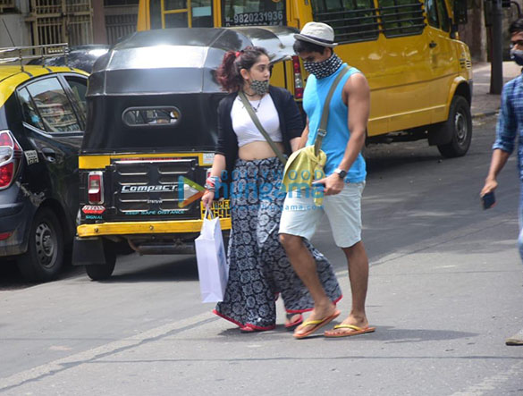 photos ira khan spotted in bandra with a friend 1