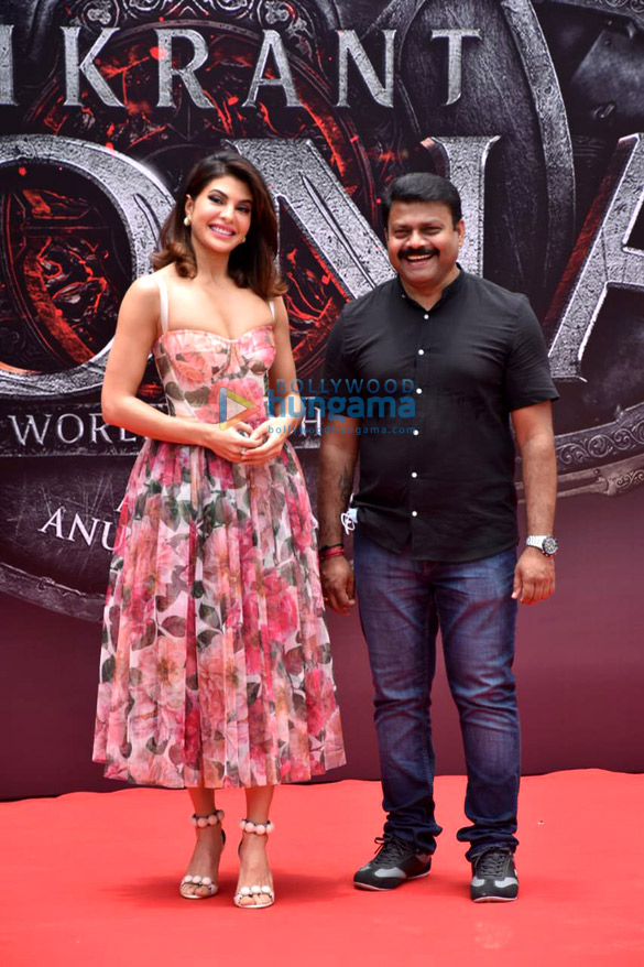 photos jacqueline fernandez unveils her look from the film vikrant rona 2