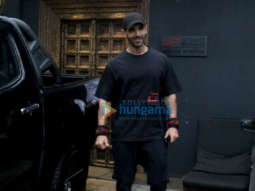 Photos: John Abraham and Genelia Dsouza spotted at the gym