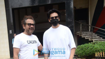 Photos: Kartik Aaryan and Anees Bazmee snapped at Lokhandwala
