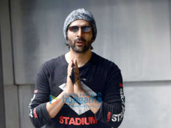 Photos: Kartik Aaryan snapped at dance class