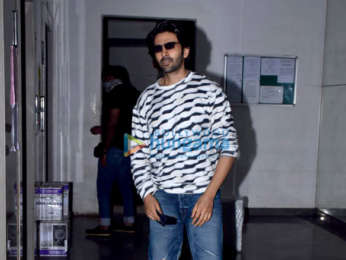 Photos: Kartik Aaryan snapped in Andheri