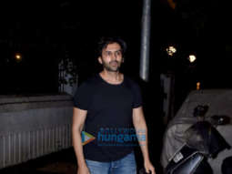 Photos: Kartik Aaryan snapped in Juhu
