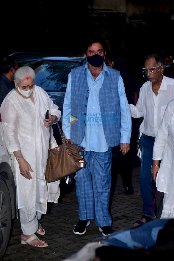 photos malaika arora amrita arora and others spotted at chunky pandeys house 0587 9
