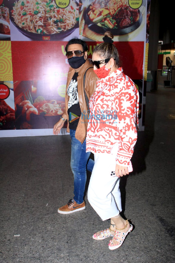 photos malaika arora govinda and sunita ahuja snapped at the airport 1