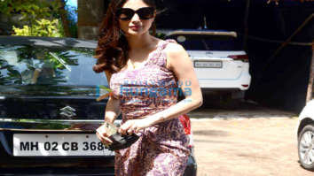 Mouni Roy sparkles in mini bodycon dress worth Rs. 27,000 27000 : Bollywood  News - Bollywood Hungama