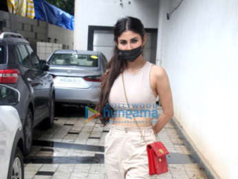 Photos: Mouni Roy spotted at Island City Studio