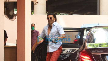 Photos: Ranveer Singh spotted at Sanjay Leela Bhansali’s office in Juhu