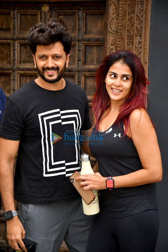 photos riteish deshmukh and genelia dsouza spotted at gym in bandra 1
