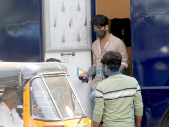 Photos: Shahid Kapoor spotted for a shoot in Bandra