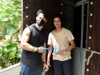 Photos: Tiger Shroff snapped at a dubbing studio in Juhu