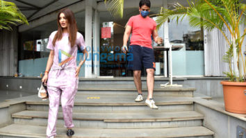 Photos: Urvashi Rautela and Tusshar Kapoor snapped at Juhu