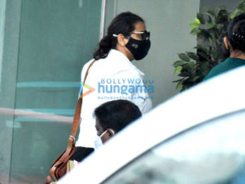 Photos: Vidya Balan snapped in Andheri