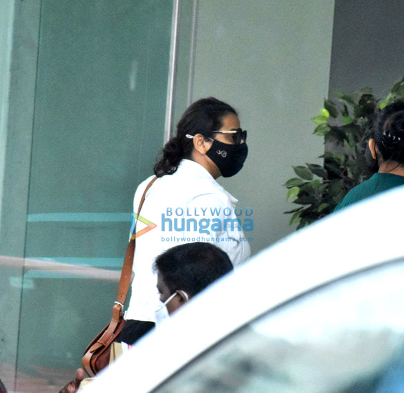 photos vidya balan snapped in andheri 2
