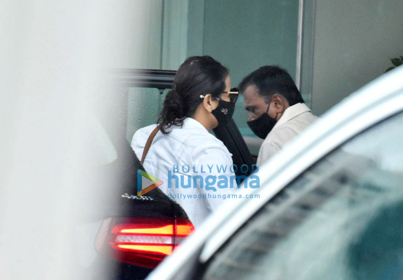 photos vidya balan snapped in andheri 3