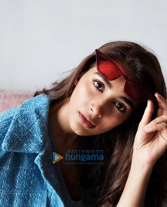 pooja hegde 2 10