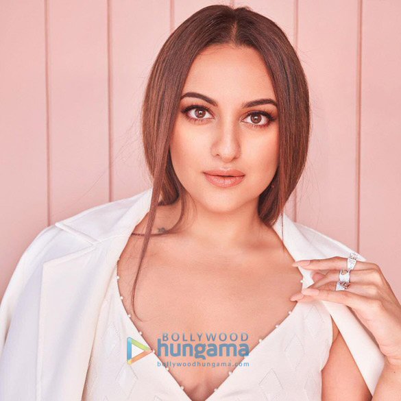 sonakshi sinha 5 4