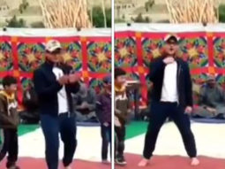 Aamir Khan dances to the tune of ‘Aal Izz Well’ with kids on the sets of Laal Singh Chaddha in Ladakh