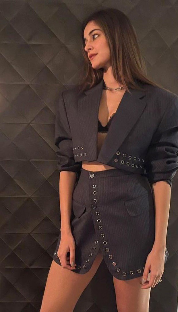 Ananya Panday is a glam diva in an all-black outfit