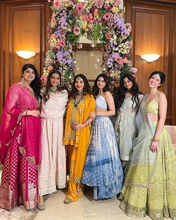 Arjun Kapoor, Sonam Kapoor, Shanaya Kapoor and others deck up in desi outfits for Antara Marwah’s baby shower