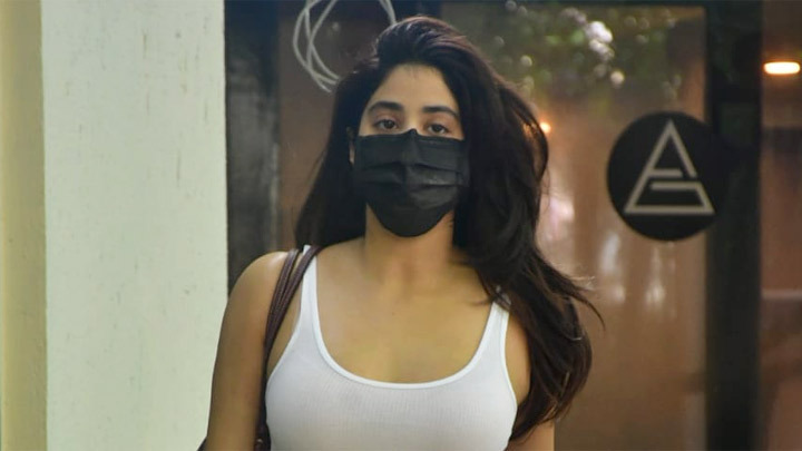 Janhvi Kapoor snapped at gym in Bandra