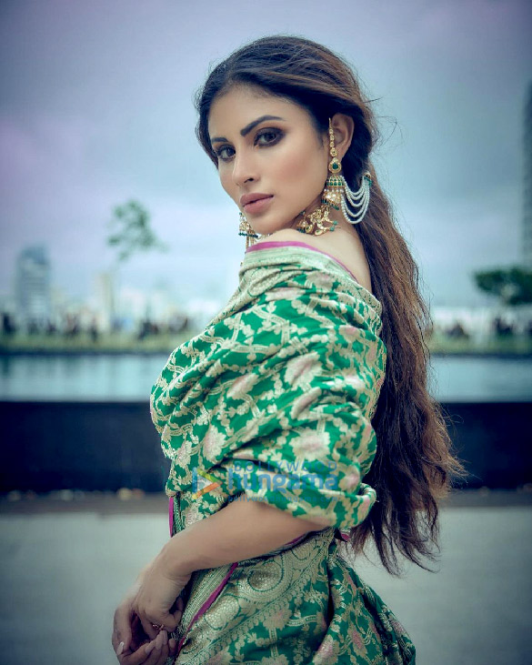 mouni roy 7 2