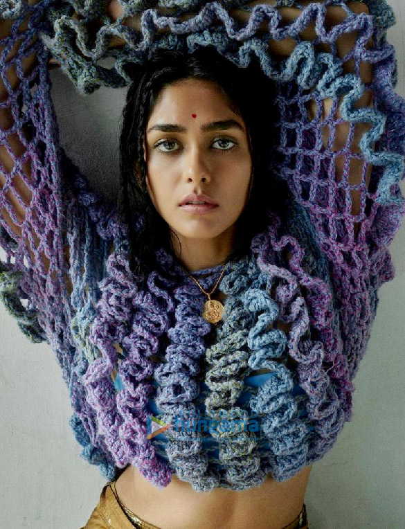 mrunal thakur 2 16