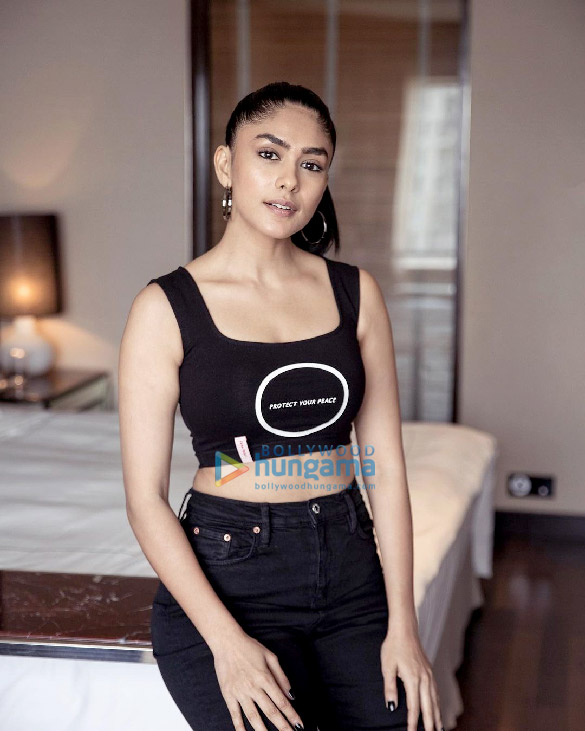 mrunal thakur 3 14