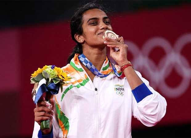 PV Sindhu wins bronze medal in Badminton at Tokyo Olympics 2020; Indian celebs lauds her victory 