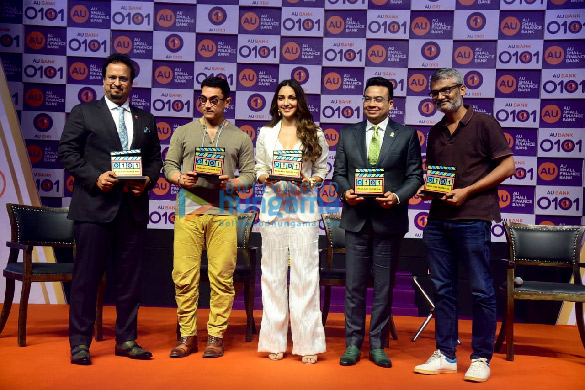 Photos: Aamir Khan and Kiara Advani snapped at AU Small Finance Bank event at Grand Hyatt, Mumbai Photos: Aamir Khan and Kiara Advani snapped at AU Small Finance Bank event at Grand Hyatt, Mumbai