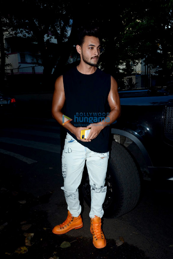 photos aayush sharma snapped at a dubbing studio in bandra 2