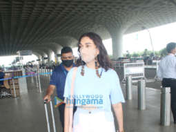 Photos: Aditi Rao Hydari and Hina Khan snapped at the airport