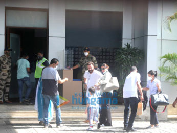 Photos: Ajay Devgn, Saif Ali Khan and Kareena Kapoor Khan with son Taimur spotted at Kalina airport