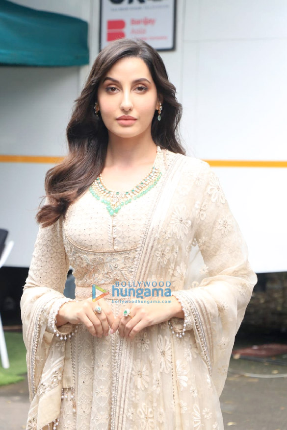 photos ajay devgn sharad kelkar ammy virk and nora fatehi snapped on sets of the kapil sharma show promoting their film bhuj the pride of india 8