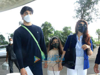 Photos: Akshay Kumar, Vaani Kapoor, Lara Dutta and Team Bellbottom head to Delhi for trailer launch