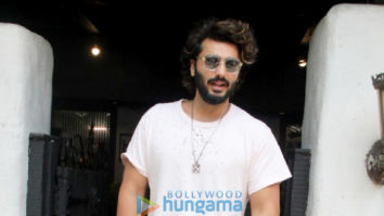 Photos: Arjun Kapoor snapped at Hakim’s Aalim salon in Khar