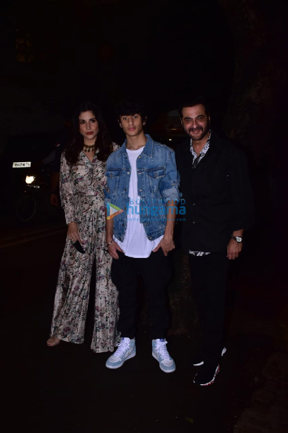 photos celebs snapped at rhea kapoors wedding party 286021