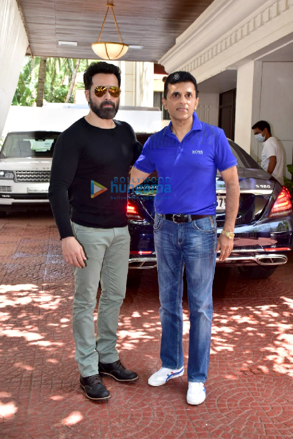 photos emraan hashmi and anand pandit snapped during chehre promotions 1