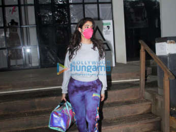 Photos: Janhvi Kapoor spotted at a gym in Pali Hill