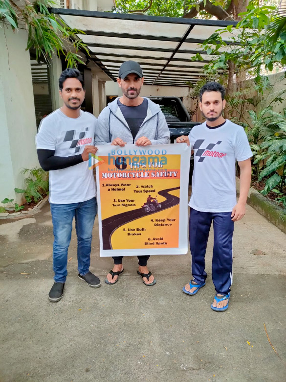Photos: John Abraham spotted with fans Photos: John Abraham spotted with fans